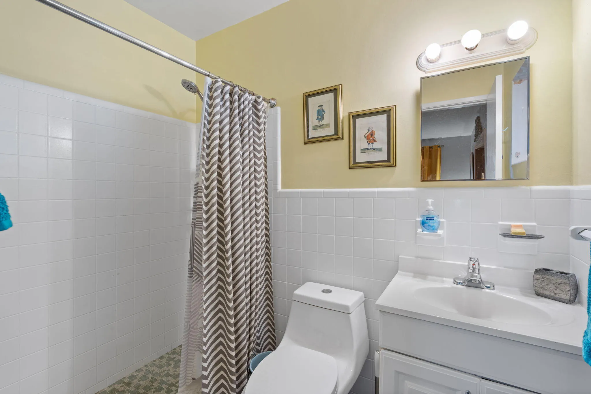 7-web-or-mls-240 SE 2nd Ave, Pompano Bea