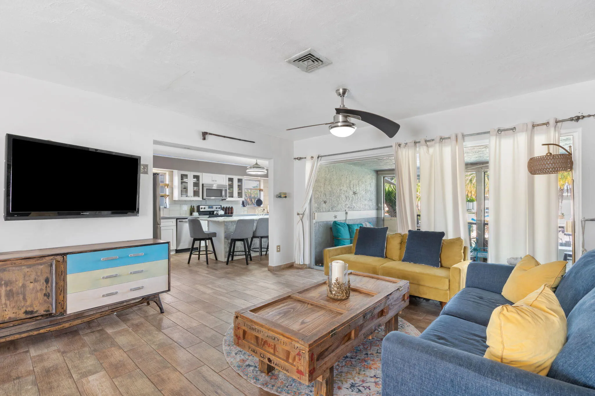17-web-or-mls-240 SE 2nd Ave, Pompano Be