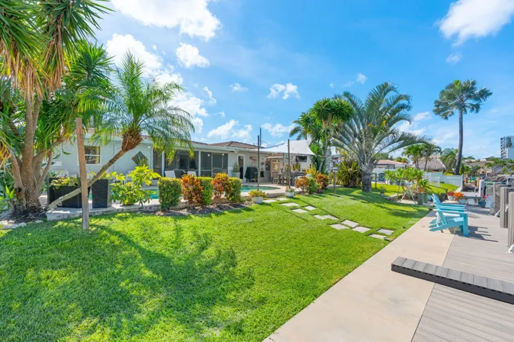 41-web-or-mls-240 SE 2nd Ave, Pompano Be