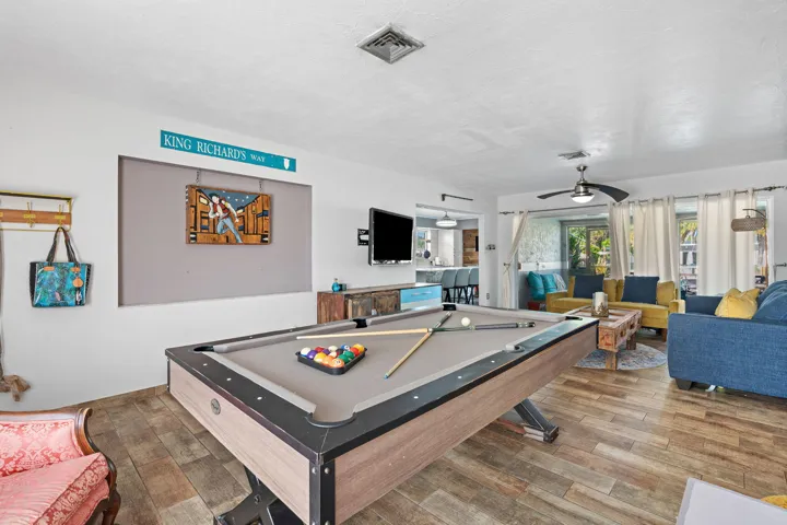 21-web-or-mls-240 SE 2nd Ave, Pompano Be