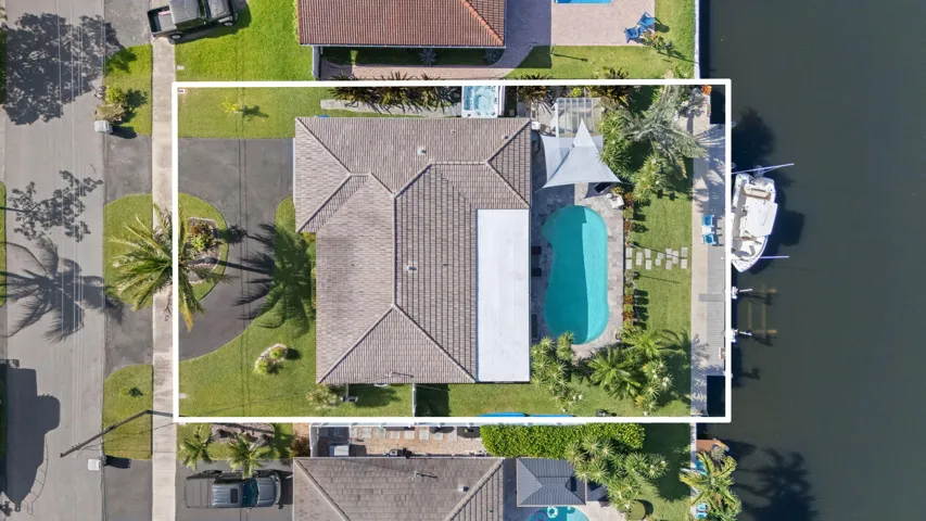 46-web-or-mls-240 SE 2nd Ave, Pompano Be