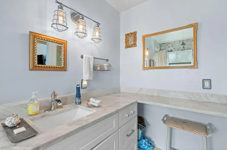 14-web-or-mls-240 SE 2nd Ave, Pompano Be