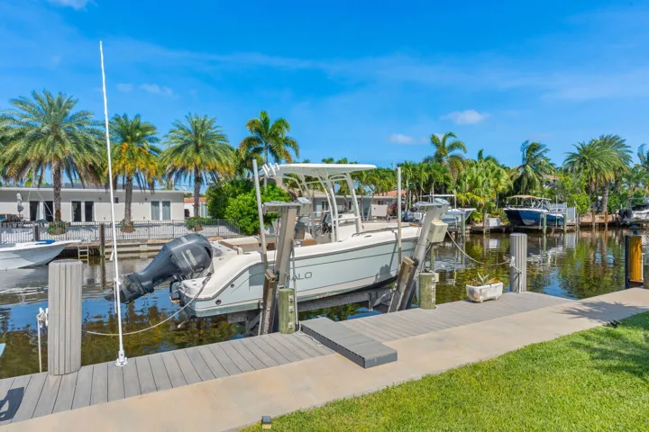 43-web-or-mls-240 SE 2nd Ave, Pompano Be