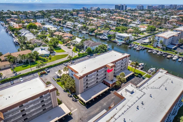 4th floor unit w canal views