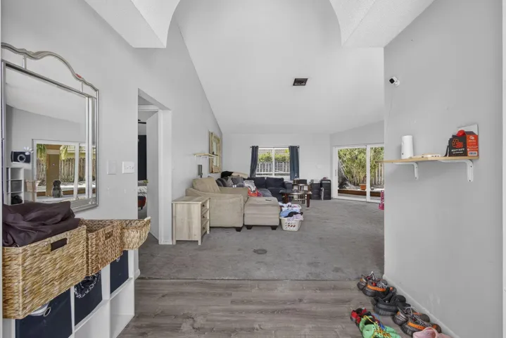 12-web-or-mls-BS1A1842