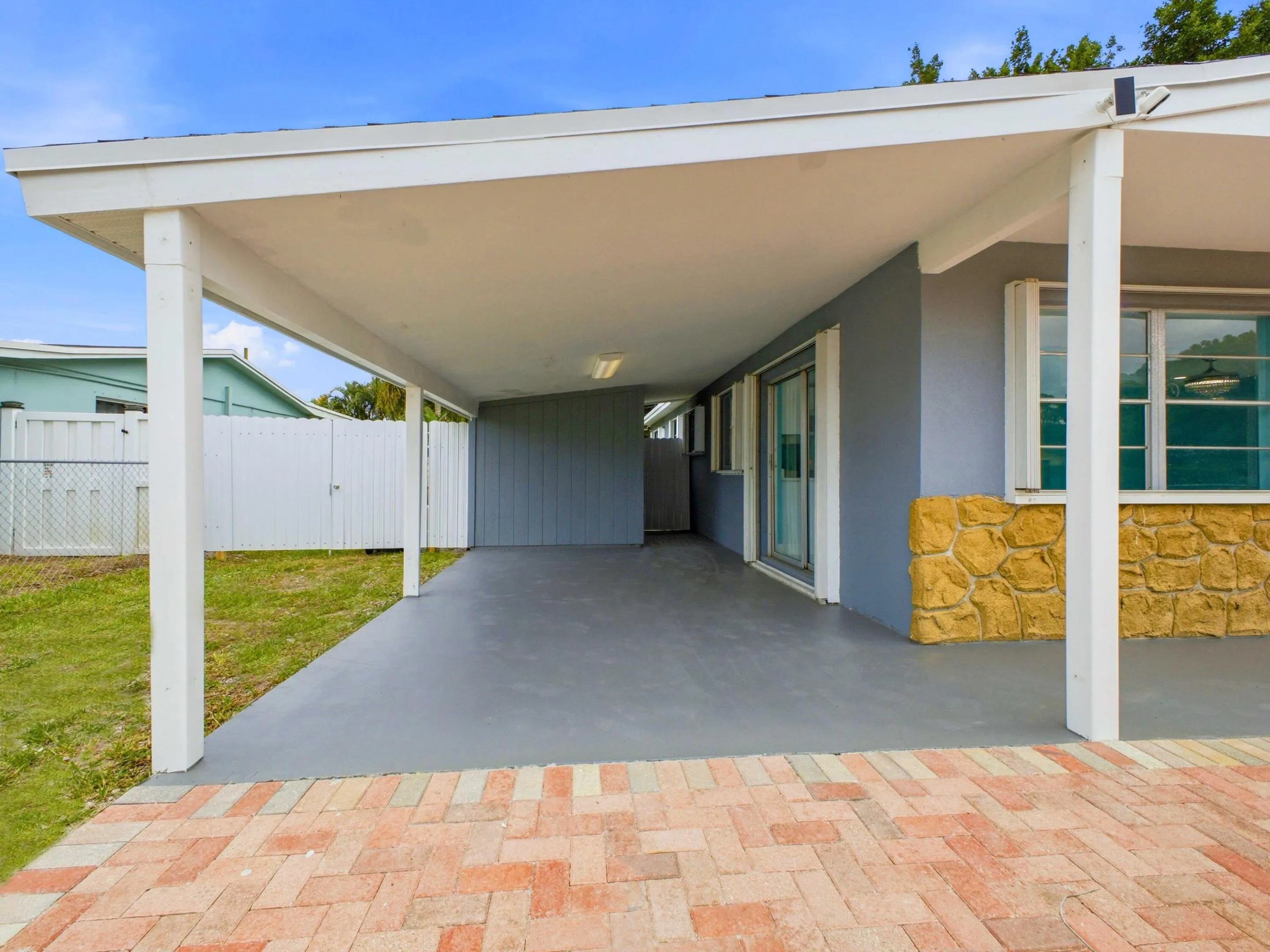 Carport