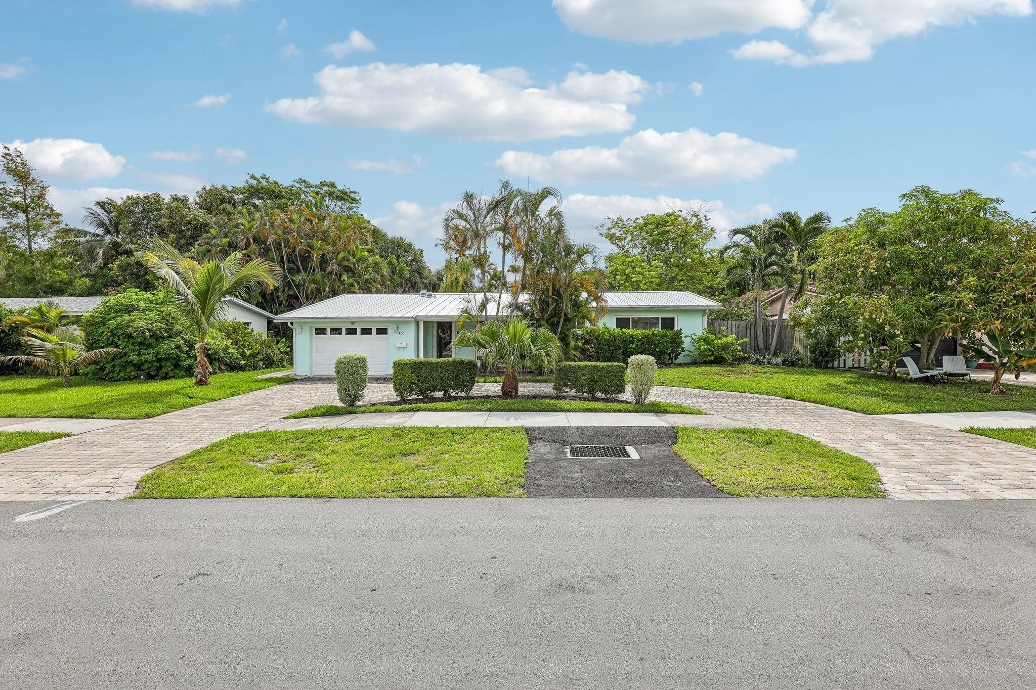 3-web-or-mls-SE 8th Ave-S1006-003