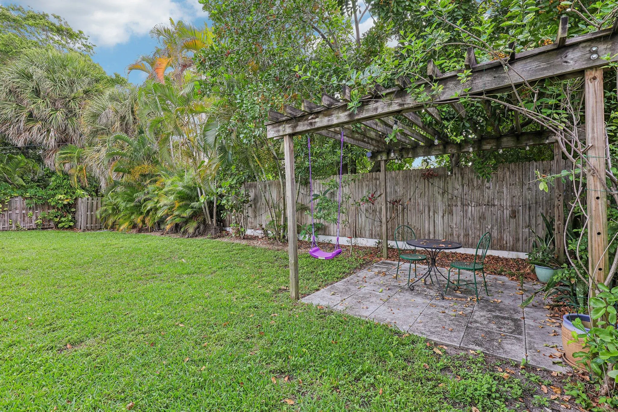 32-web-or-mls-SE 8th Ave-S1006-032