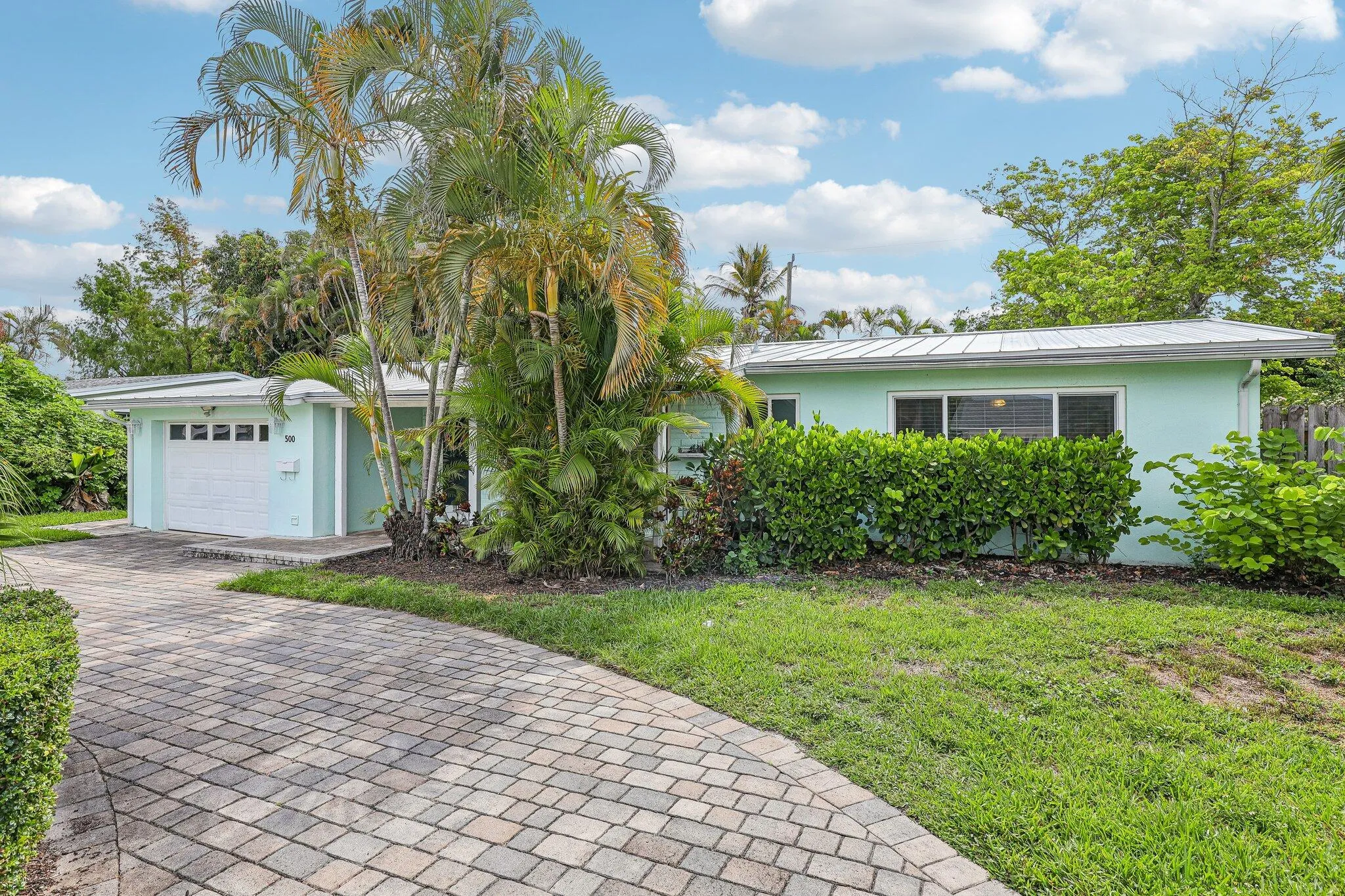 4-web-or-mls-SE 8th Ave-S1006-004
