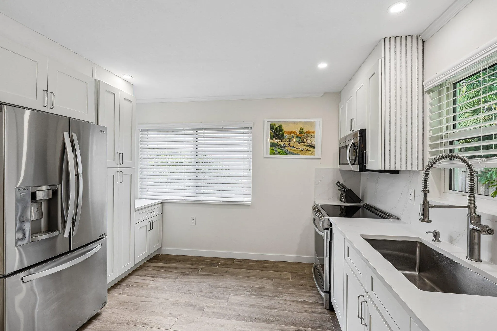 15-web-or-mls-SE 8th Ave-S1006-015