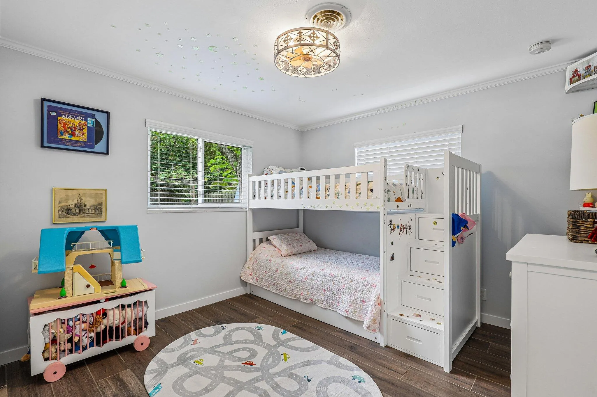 25-web-or-mls-SE 8th Ave-S1006-025
