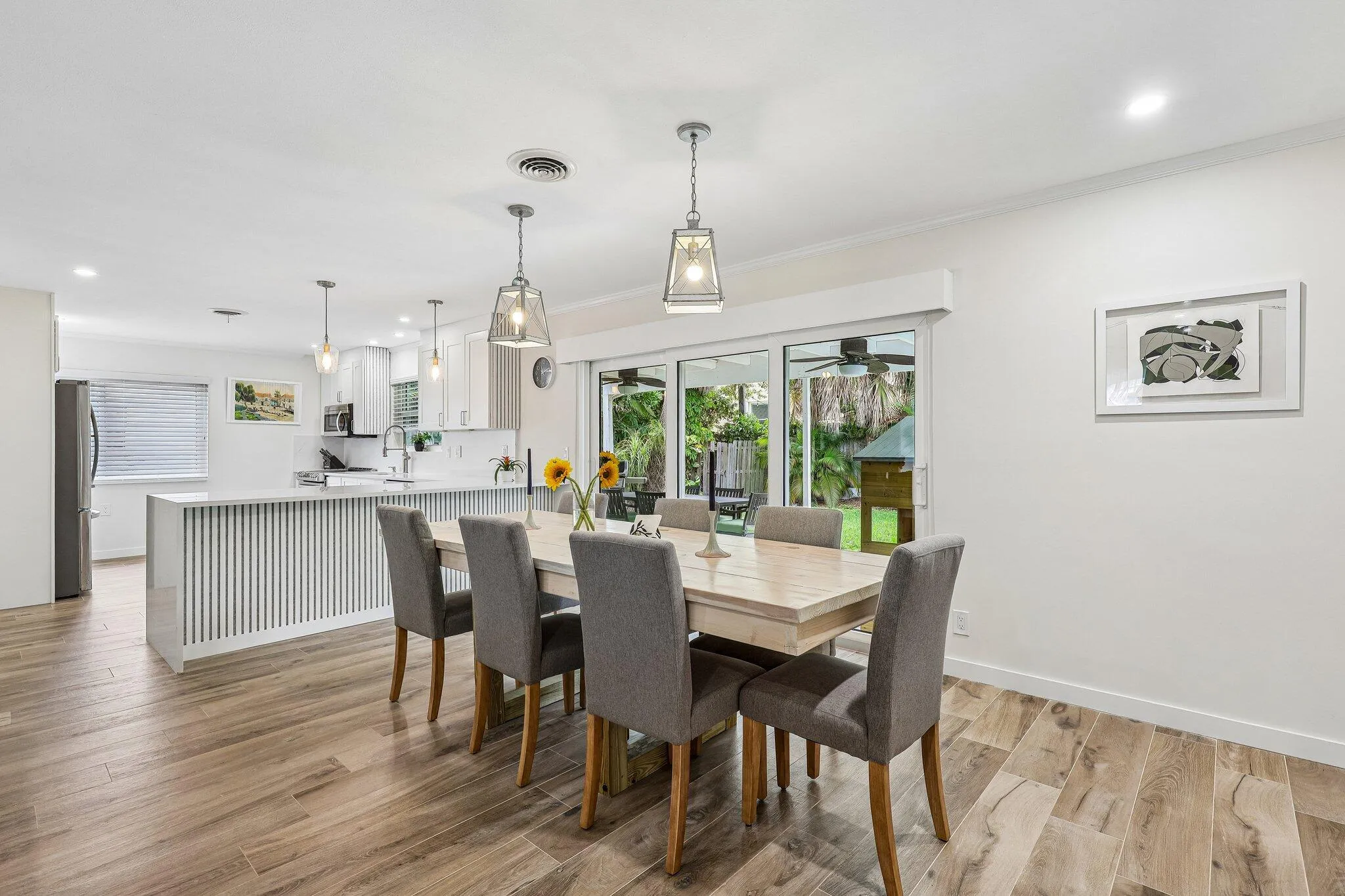 12-web-or-mls-SE 8th Ave-S1006-012