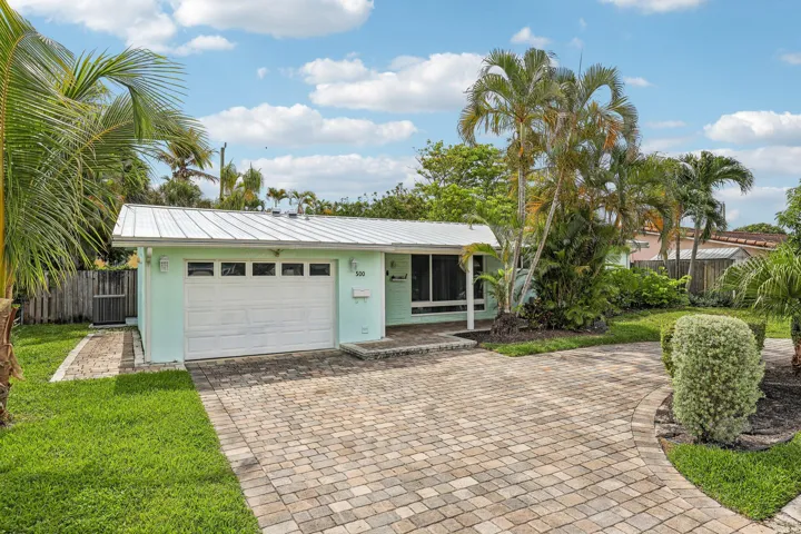 2-web-or-mls-SE 8th Ave-S1006-002