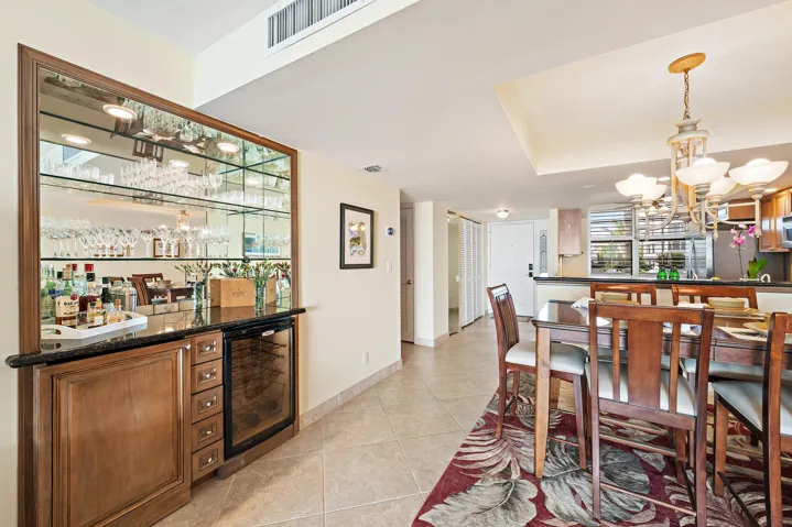 900 Ocean Dr 202-10