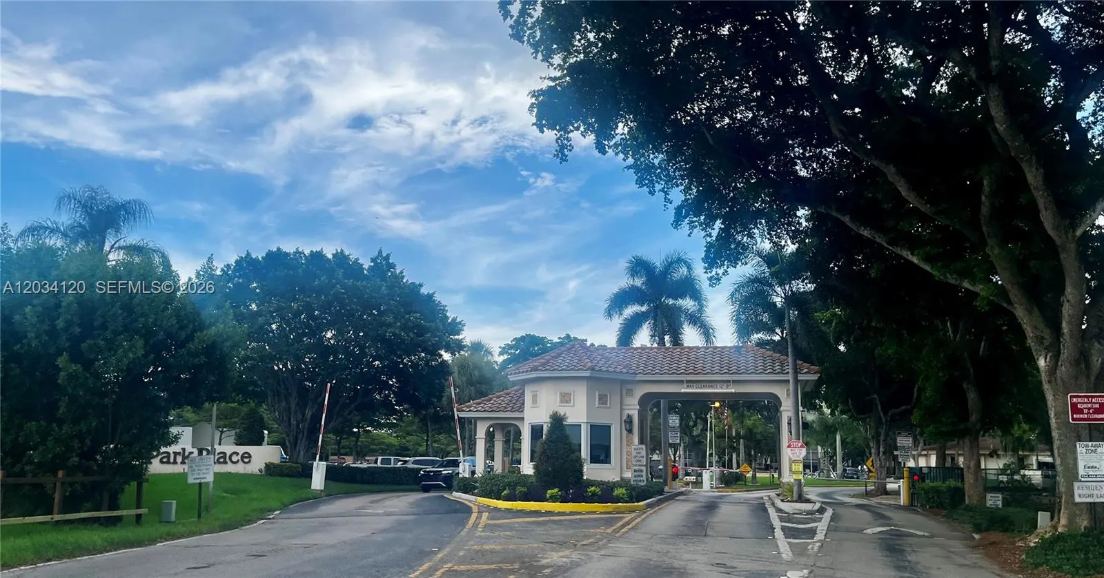 Entrance gate