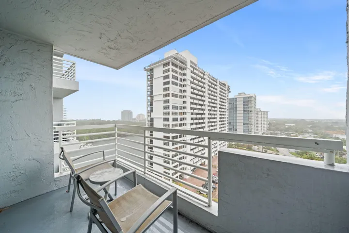 8-web-or-mls-2670 E Sunrise Blvd Unit 11