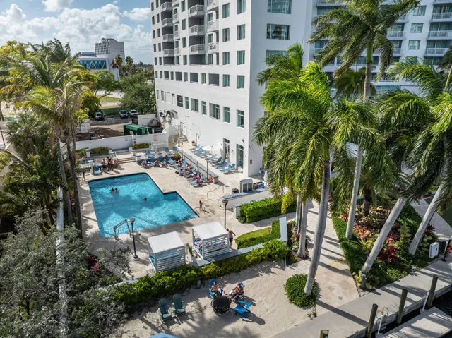 38-web-or-mls-2670 E Sunrise Blvd_aerial