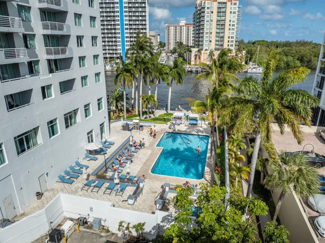 36-web-or-mls-2670 E Sunrise Blvd_aerial