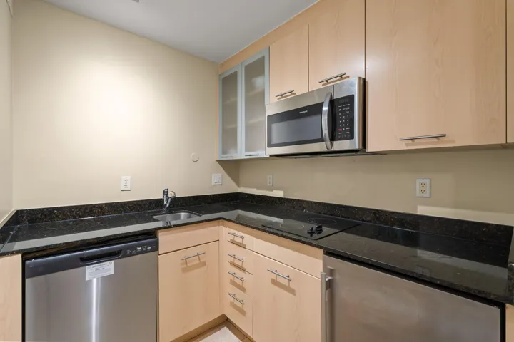 3-web-or-mls-2670 E Sunrise Blvd Unit 12