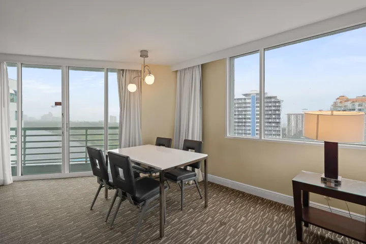 8-web-or-mls-2670 E Sunrise Blvd Unit 12