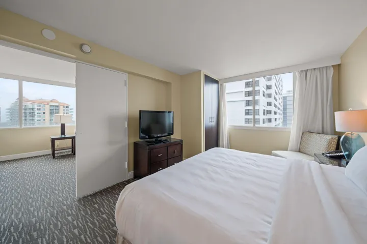 11-web-or-mls-2670 E Sunrise Blvd Unit 1