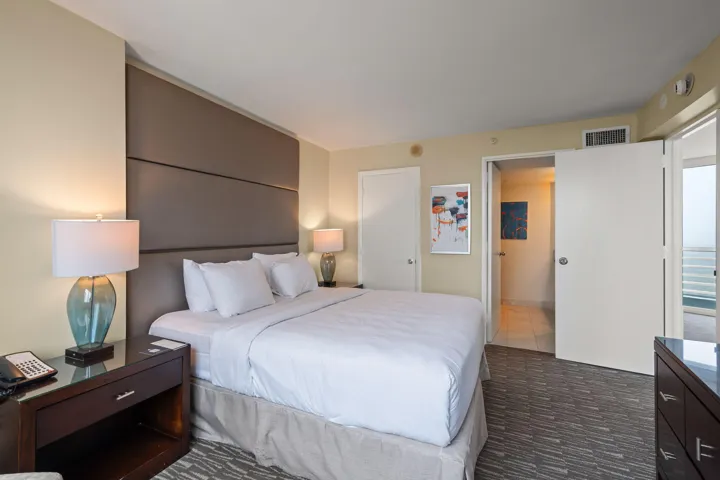 12-web-or-mls-2670 E Sunrise Blvd Unit 1