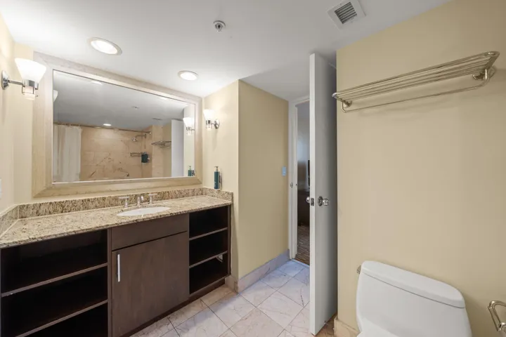 15-web-or-mls-2670 E Sunrise Blvd Unit 1
