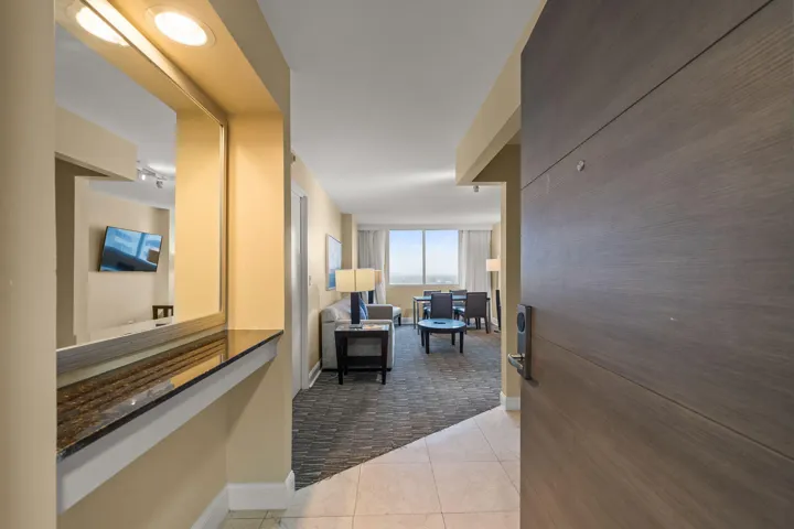 1-web-or-mls-2670 E Sunrise Blvd Unit 11