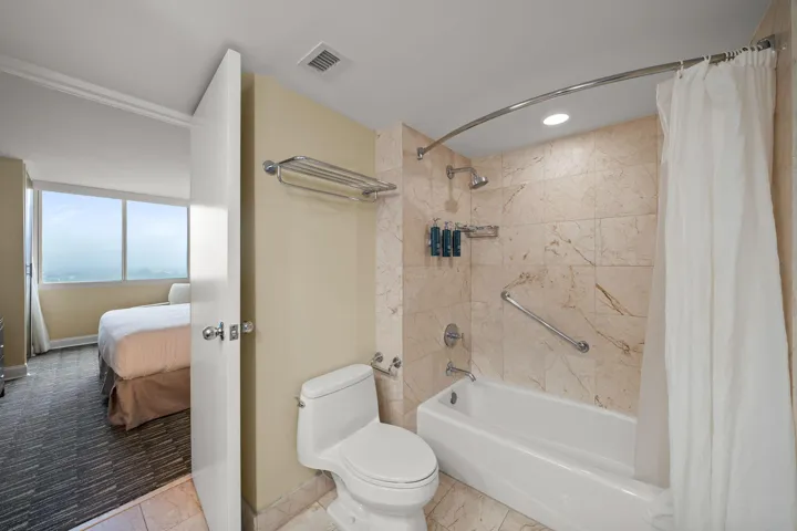 17-web-or-mls-2670 E Sunrise Blvd Unit 1