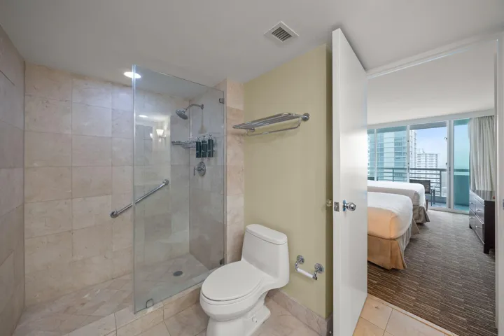 10-web-or-mls-2670 E Sunrise Blvd Unit 1