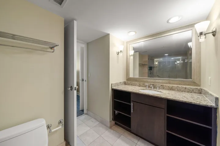 11-web-or-mls-2670 E Sunrise Blvd Unit 1