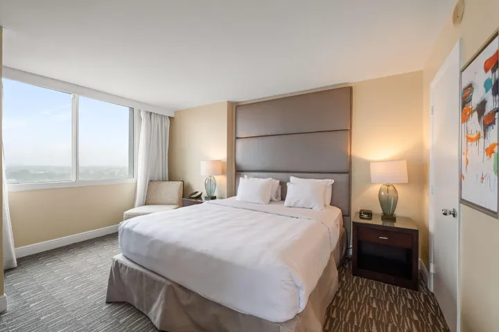 10-web-or-mls-2670 E Sunrise Blvd Unit 1