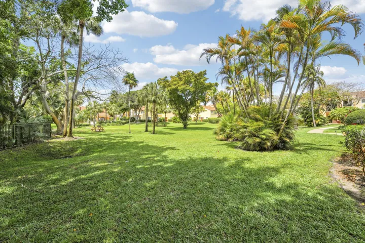 SPACIOUS GREENSPACE