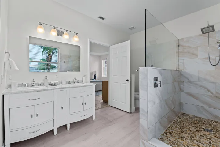 27-web-or-mls-A7406435
