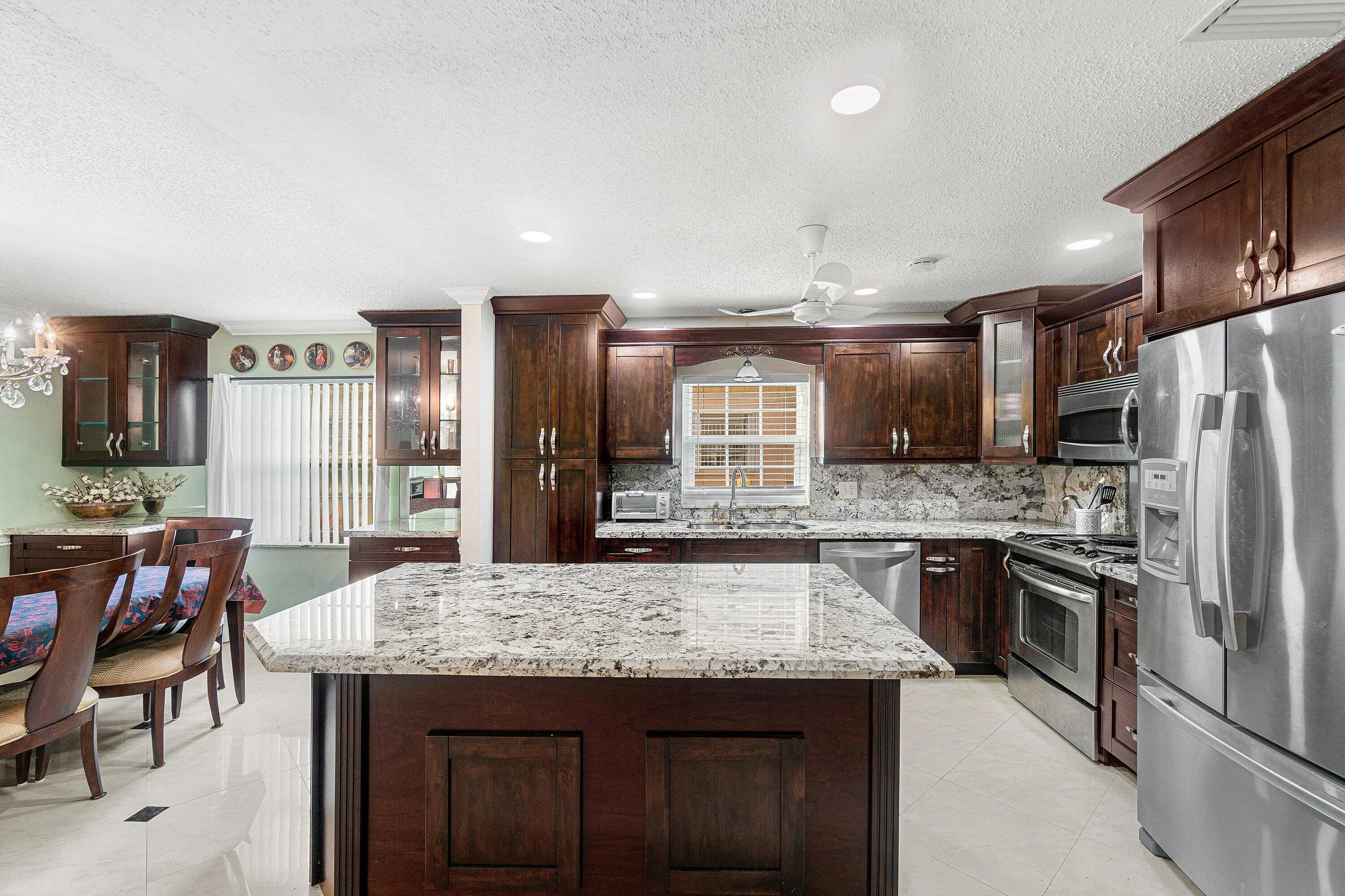 015-13297ViaVulcanus-B-DelrayBeach-FL-3