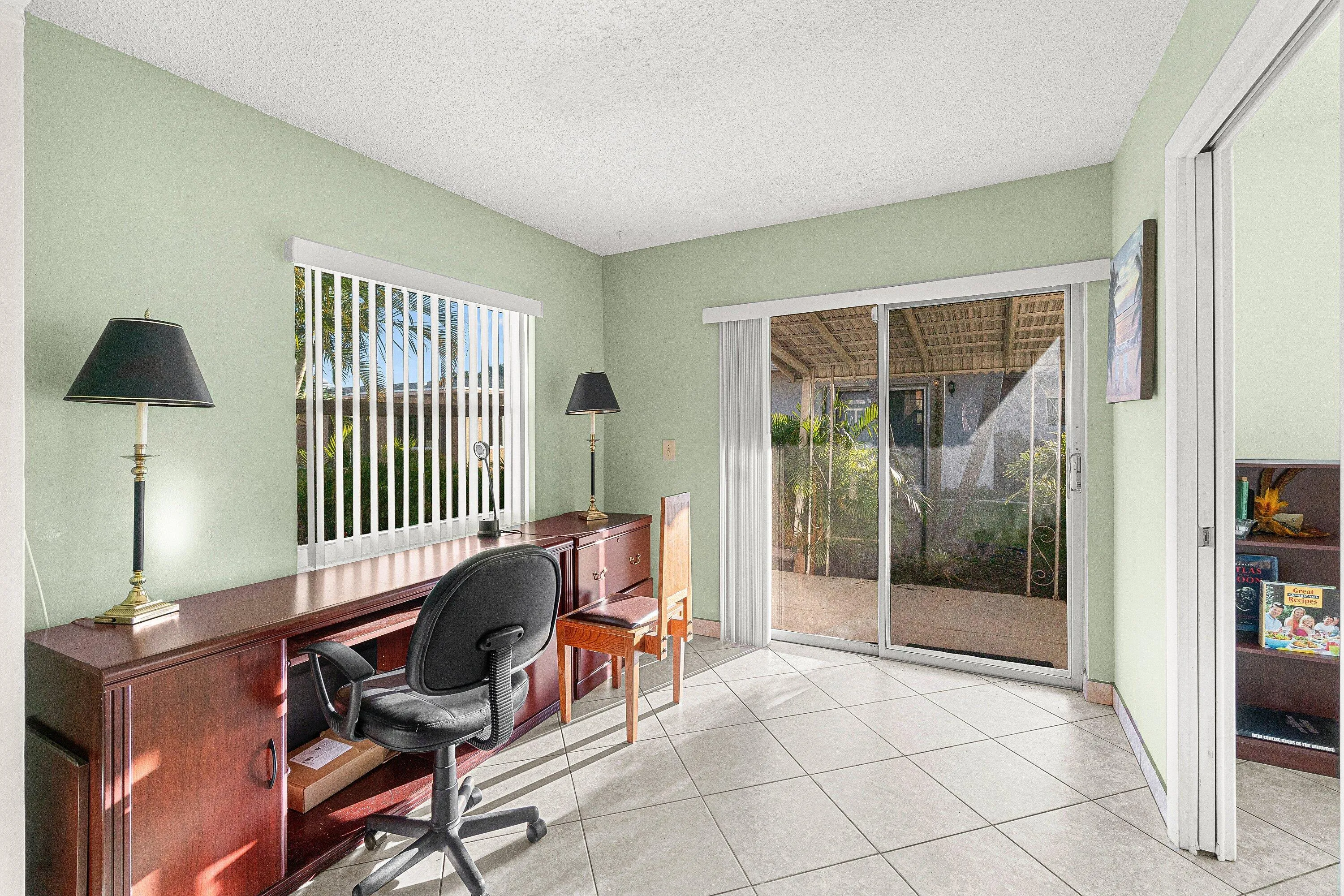 020-13297ViaVulcanus-B-DelrayBeach-FL-3