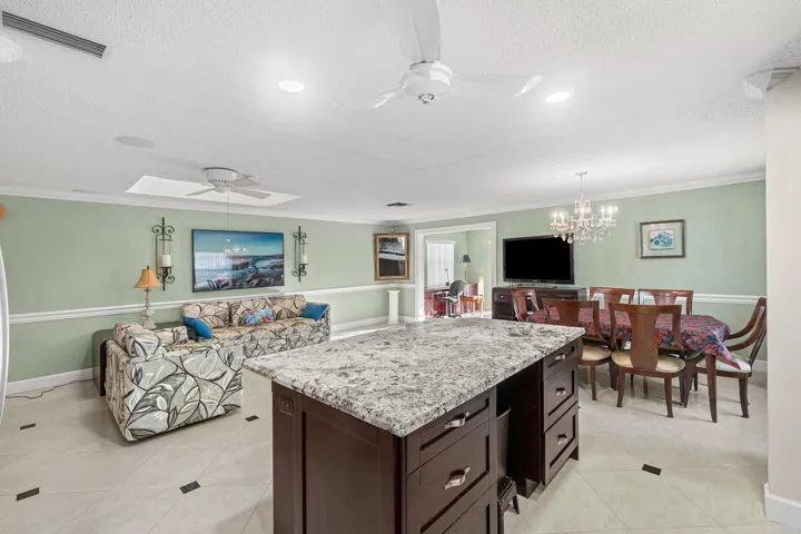 019-13297ViaVulcanus-B-DelrayBeach-FL-3