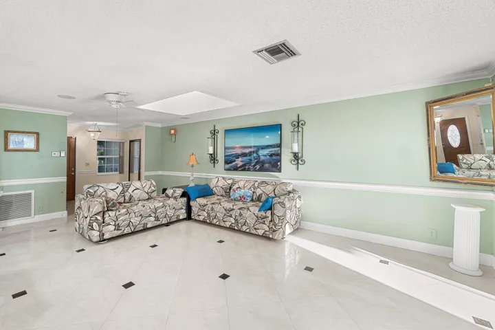 011-13297ViaVulcanus-B-DelrayBeach-FL-3