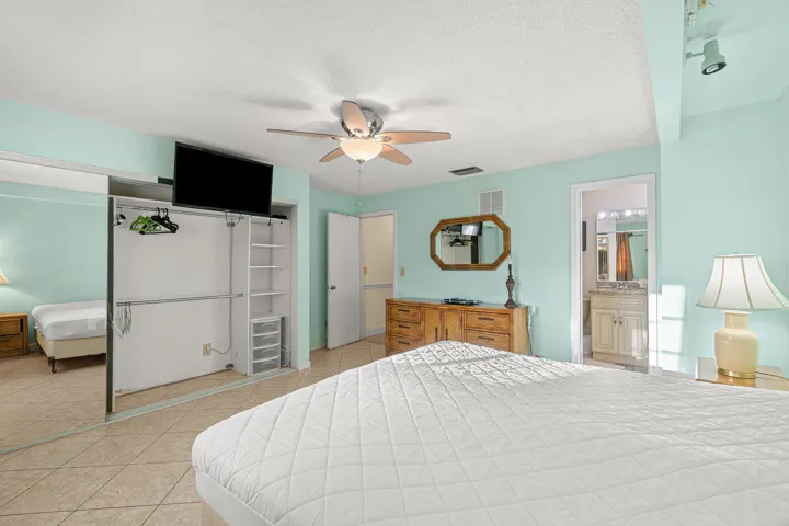 029-13297ViaVulcanus-B-DelrayBeach-FL-3