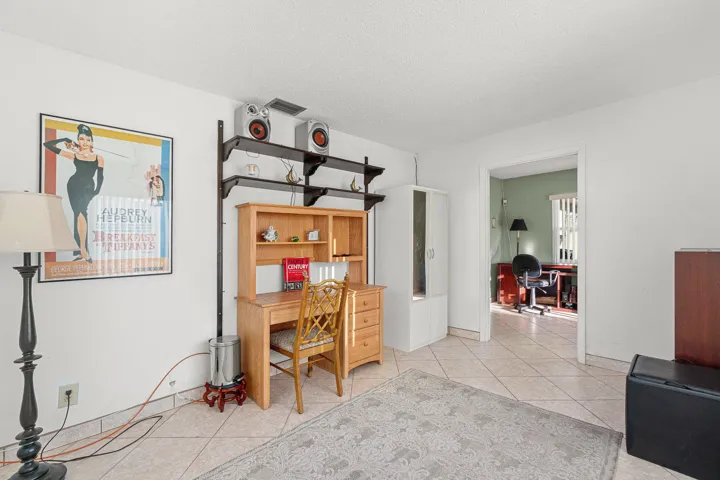023-13297ViaVulcanus-B-DelrayBeach-FL-3