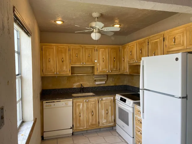 Newer fridge and stove