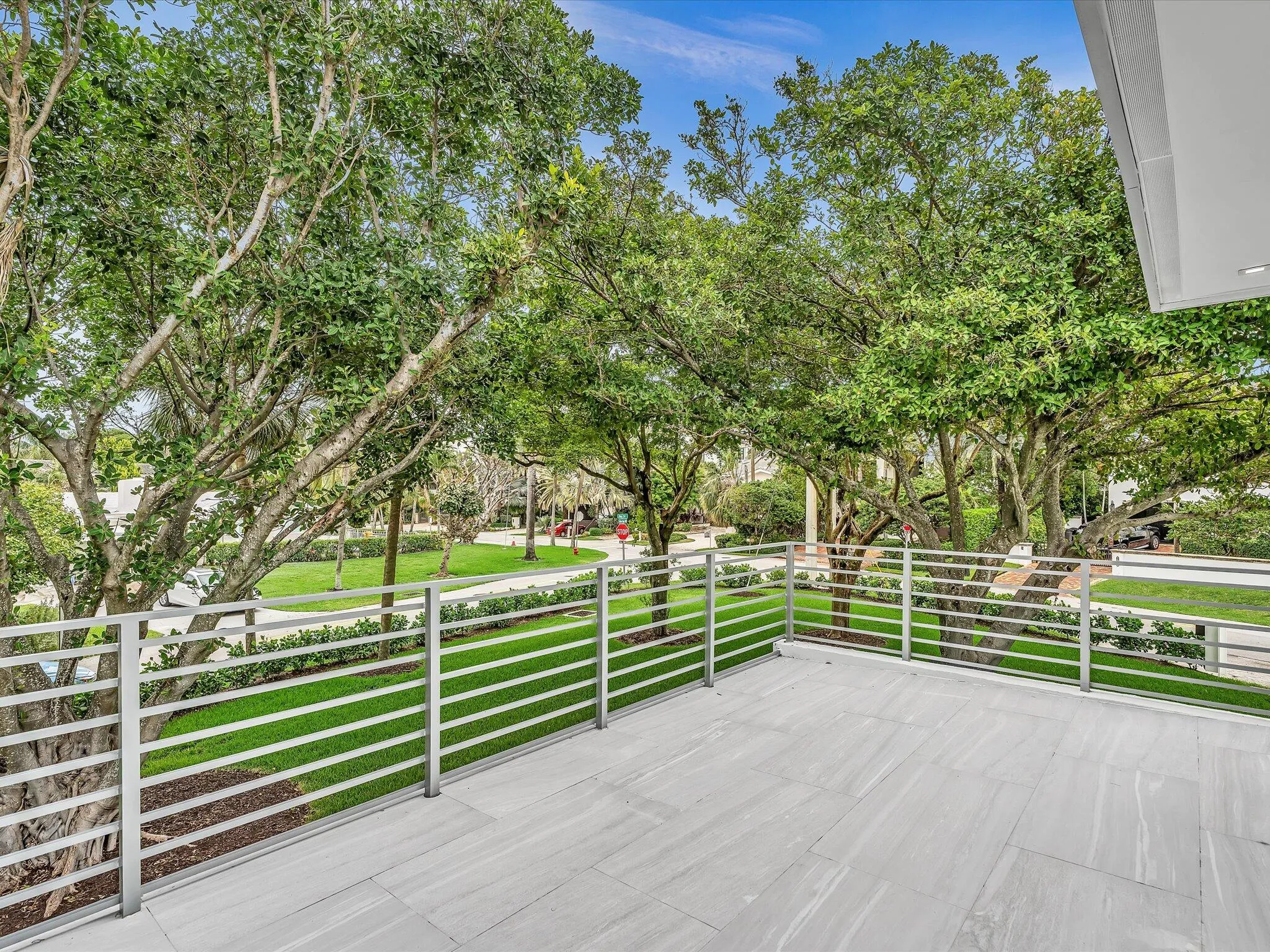 2nd floor balcony overlooking property
