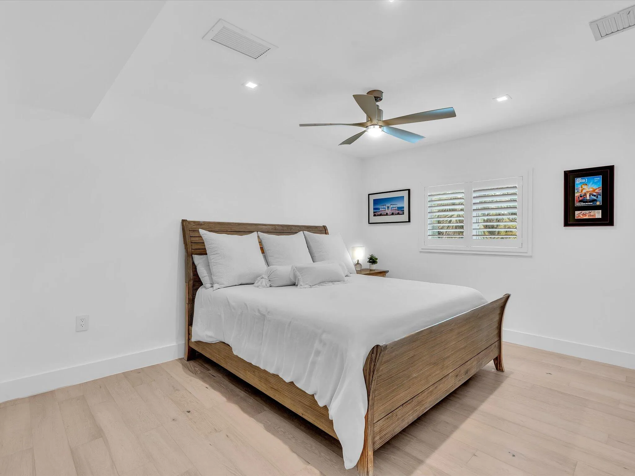 2nd floor bedroom