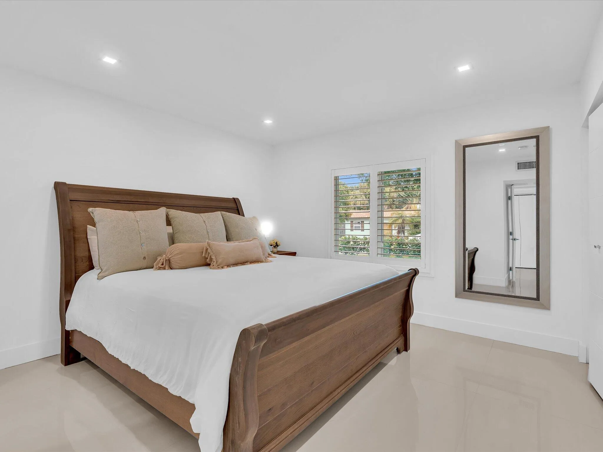 1st floor bedroom ensuite