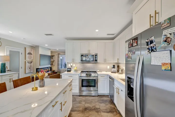 KITCHEN 4