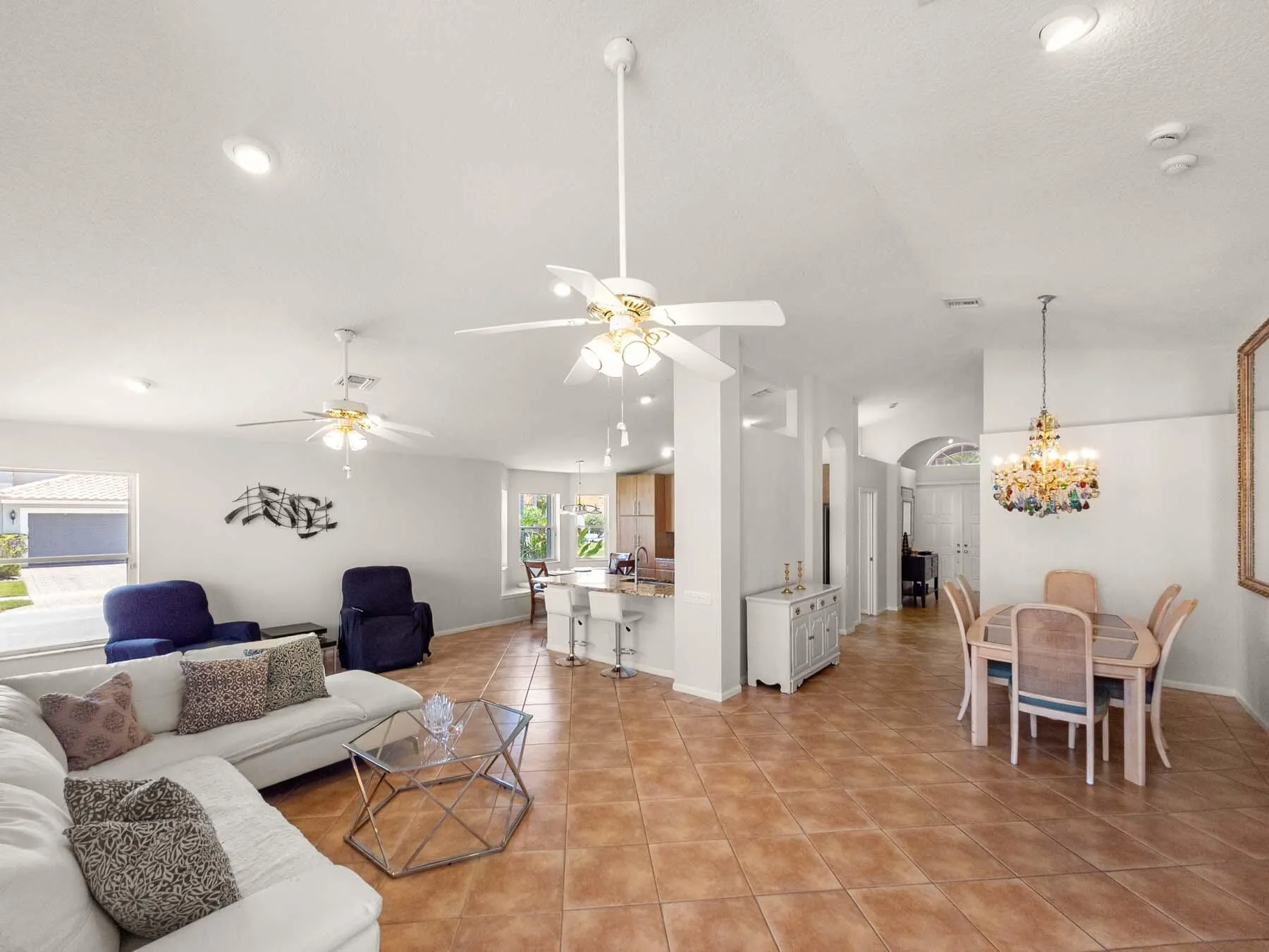 Living room & Dinning room