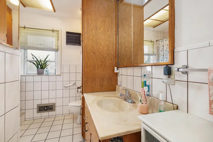 Upstairs Bath