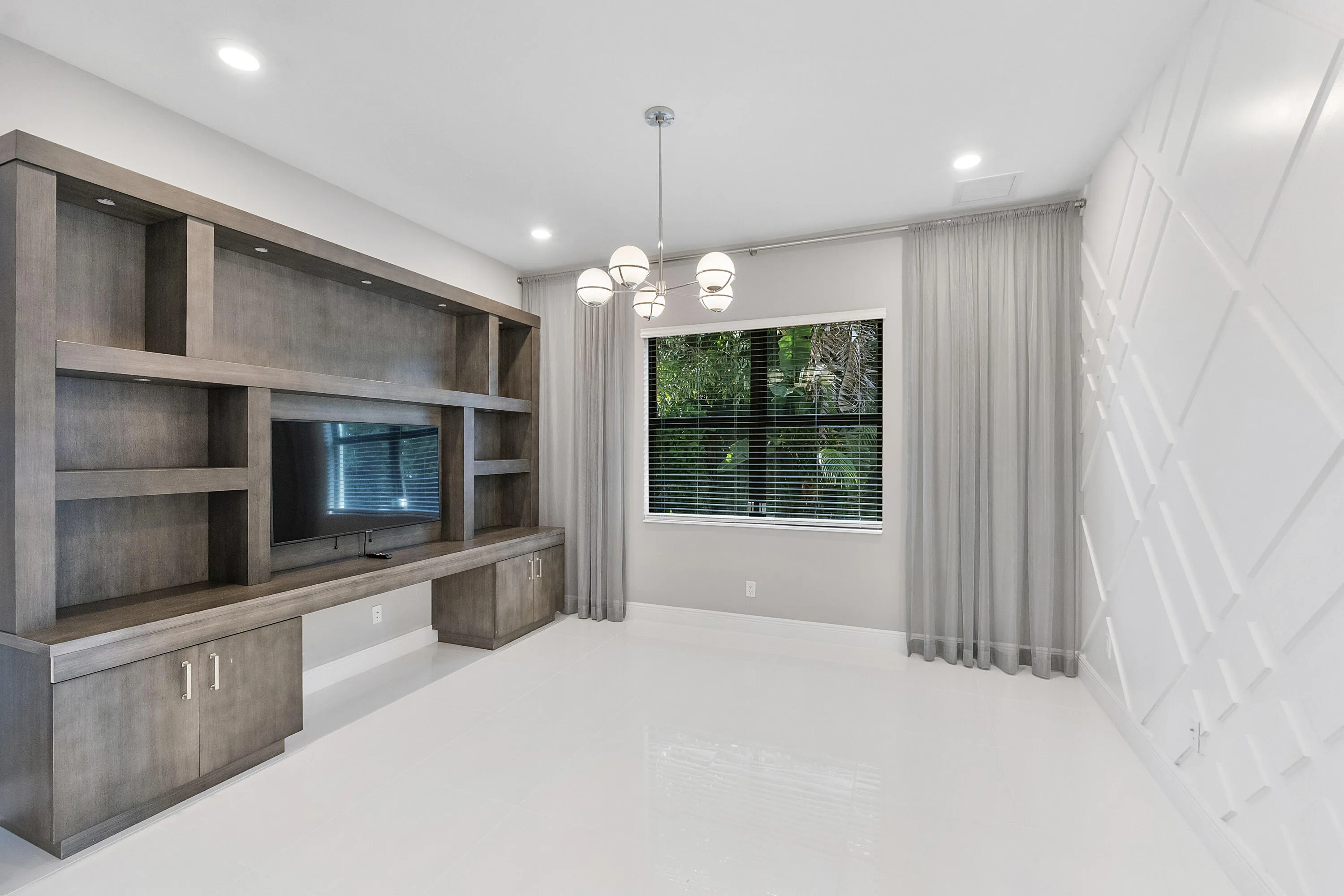 8685 Parkland Bay Dr_026