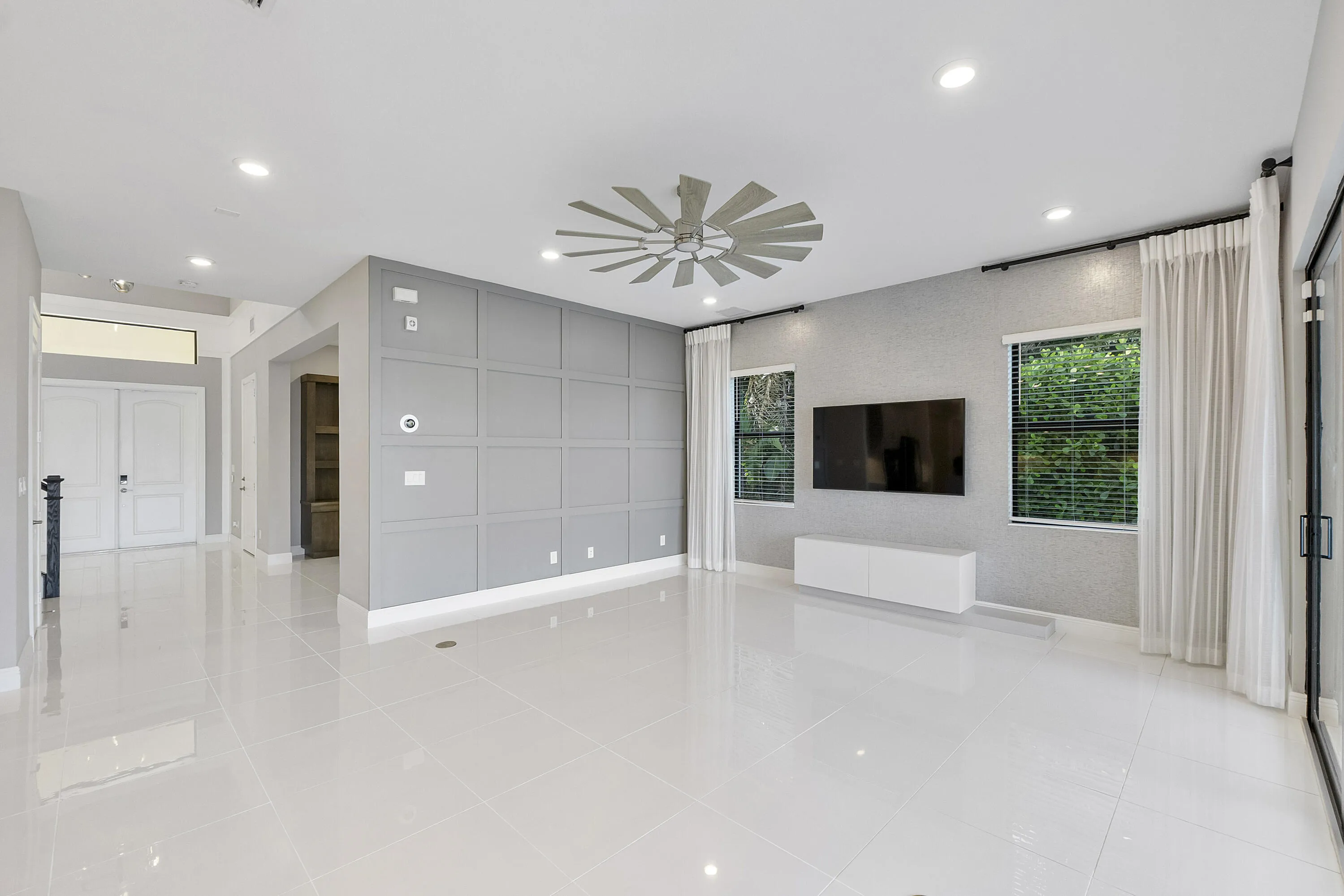 8685 Parkland Bay Dr_031
