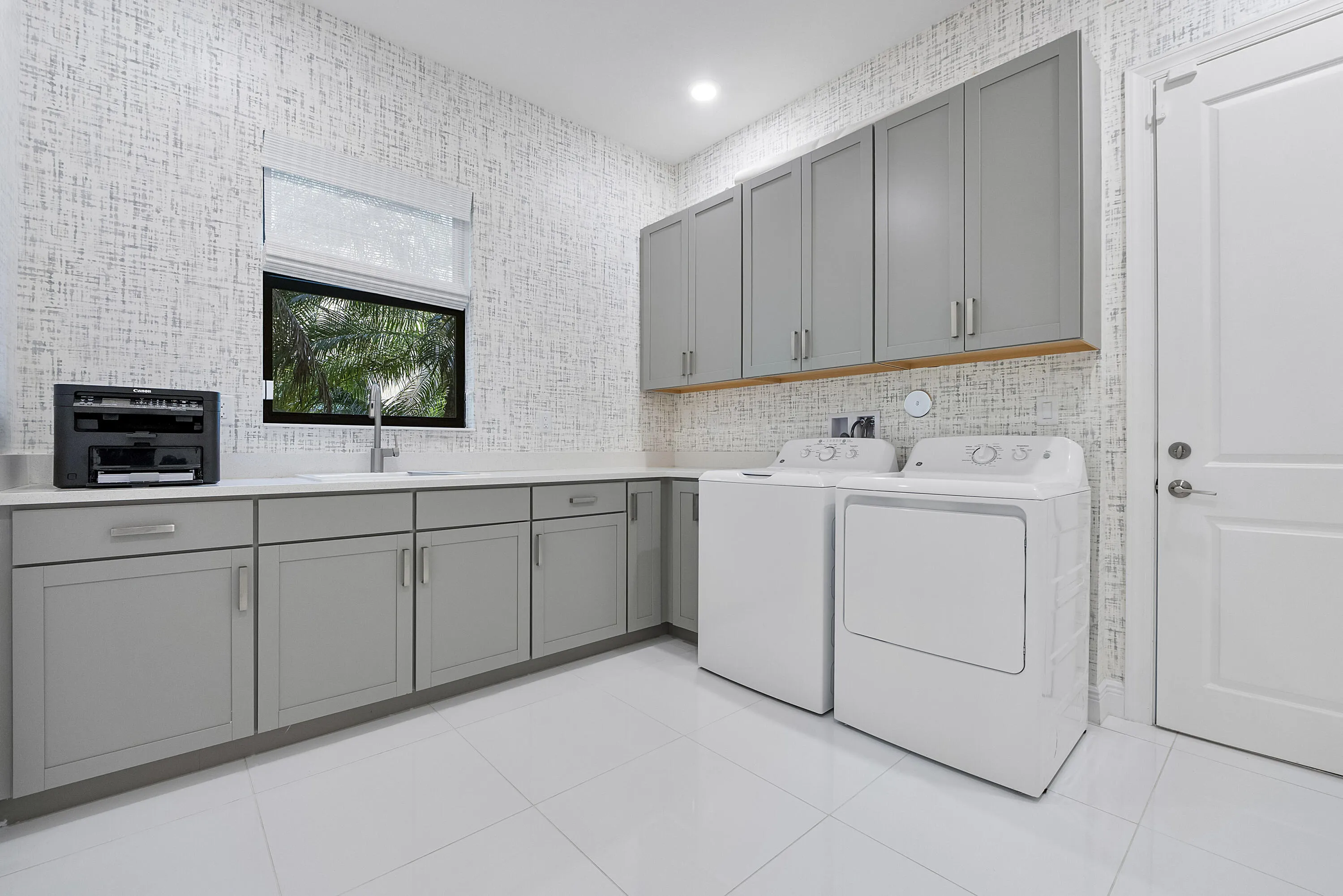 8685 Parkland Bay Dr_046